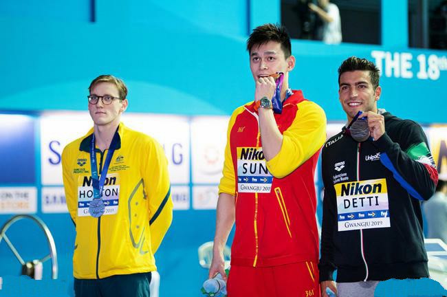 Mack Horton lost the game and lost his character without taking photo with Sun Yang