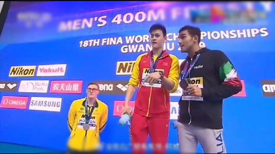 Sun Yang won the championship, Horton refused to stand the podium, and the FINA warned Horton.