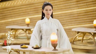 Love and Destiny starts broadcasting with a hot search for the Wicked Lady of Hailing Yingqi Upper Line who has been sealed up in the Tiangong Palace.