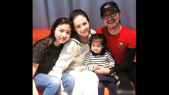 Zhang Ziyi is pregnant with a second child? She took the children out of school and took care of them in a maternity dressing assistant.