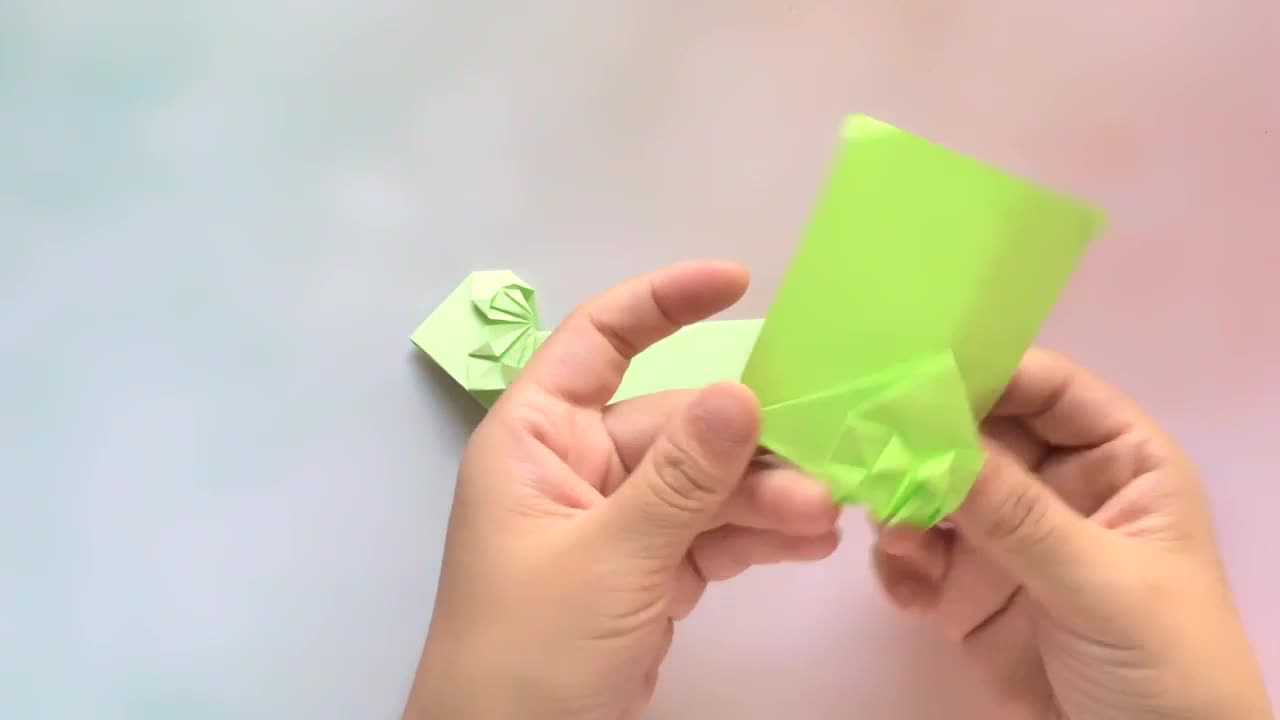Teach you how to make super creative graduation season three-dimensional greeting cards, simple and beautiful, hand-made origami video