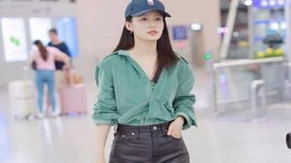 Li Qin concealed the exposure of her ex-boyfriend for five years. He is a famous man. No wonder she has never been public.