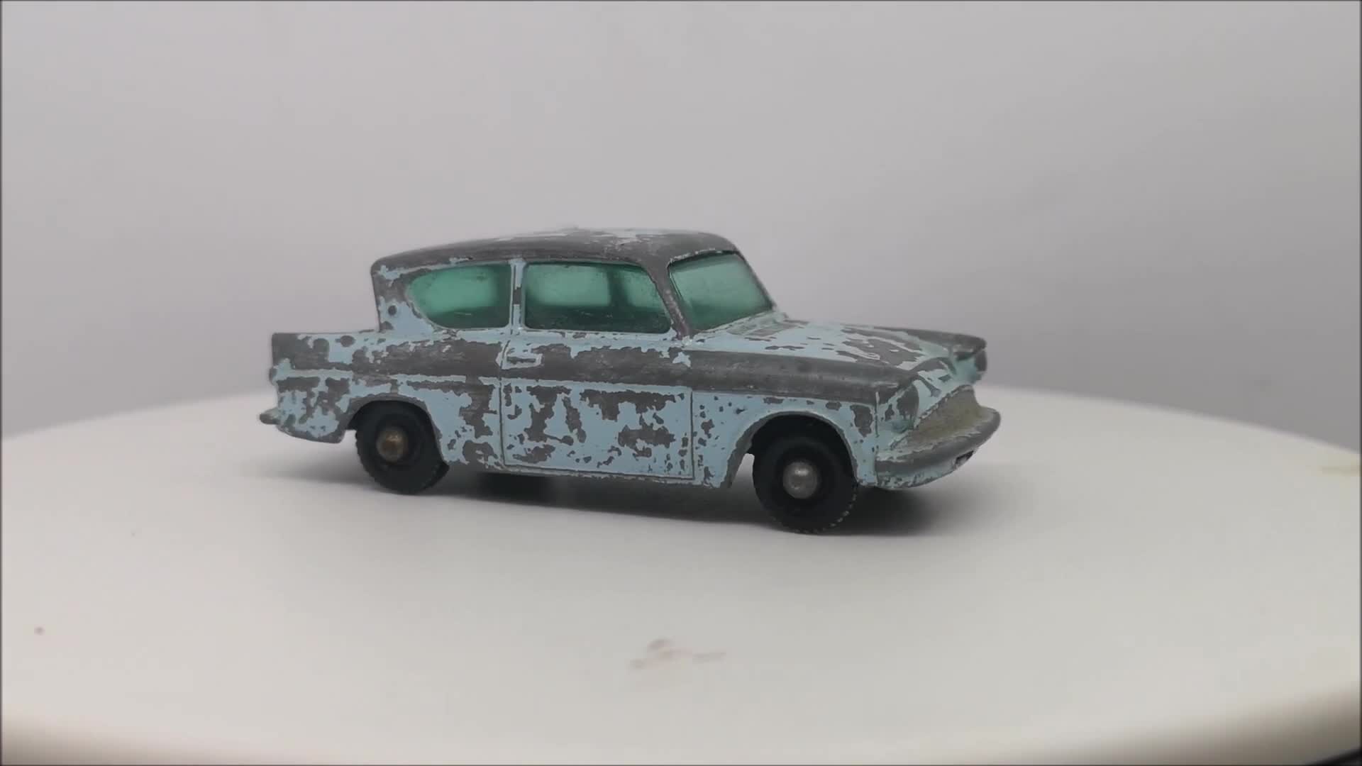 Deity DIY Old Car Refitting and Refitting Ford Anglia-Harry Potter Customization