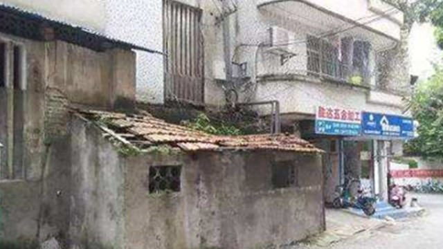 13 square meters "school District tile house" selling price of more than 300,000 yuan, there is no way!