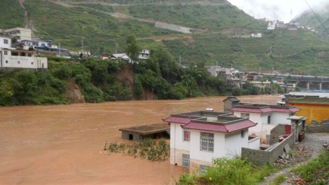 The Chengdu-Kunming Railway was destroyed by debris flow in Ganluo County, Liangshan County, Sichuan Province.