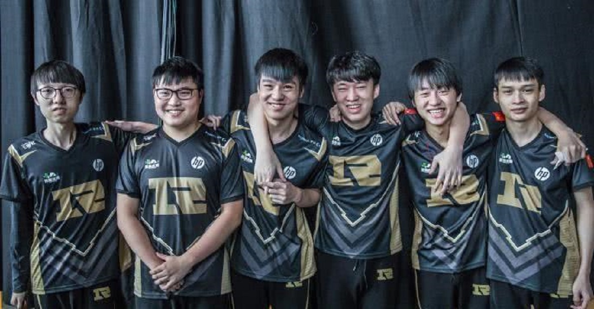 Uzi was robbed five times and laughed, "Good robbery!" RNG Group Visit after July 20