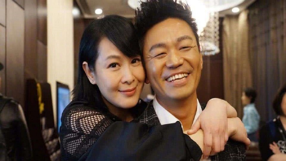 Wang Baoqiang's relationship with Liu Ruoying has been exposed. Netizens: After hiding for so long, they can't hide it at last.