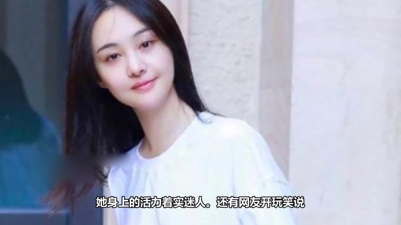 Zheng Shuangxin's play has a new hairstyle. Netizens: Beauty returns to Chu Yuhuo in that year.