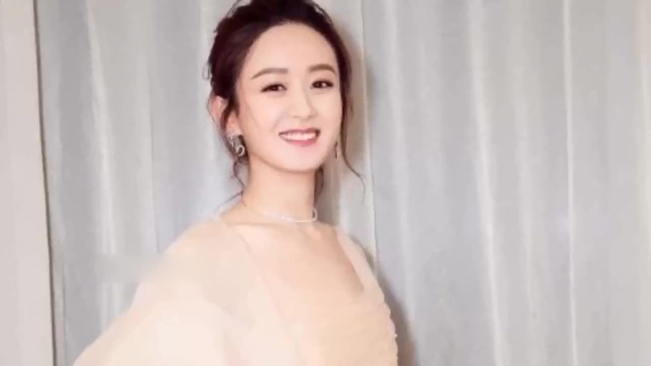 Zhao Liying has changed her head to prepare for her comeback. Has Yang Zi's popularity threatened her position?