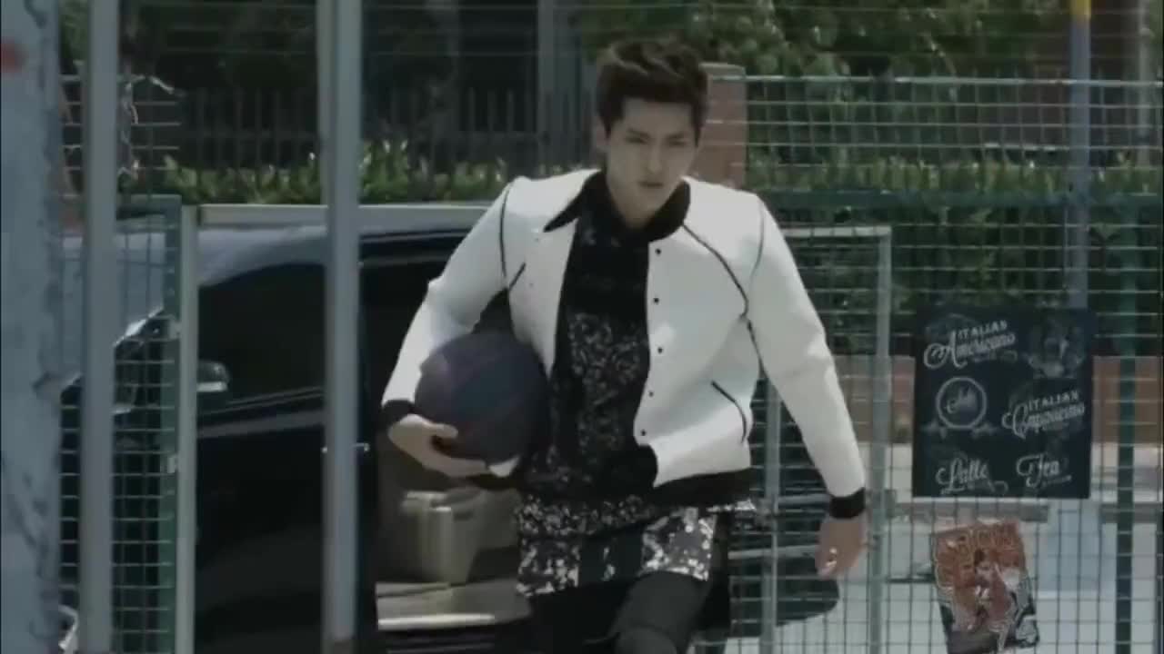 Wu Yifan won the first instance in the case of 