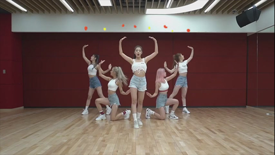 Korean dance teaching: Korean group ladies tik tok hot Dance tutorial.