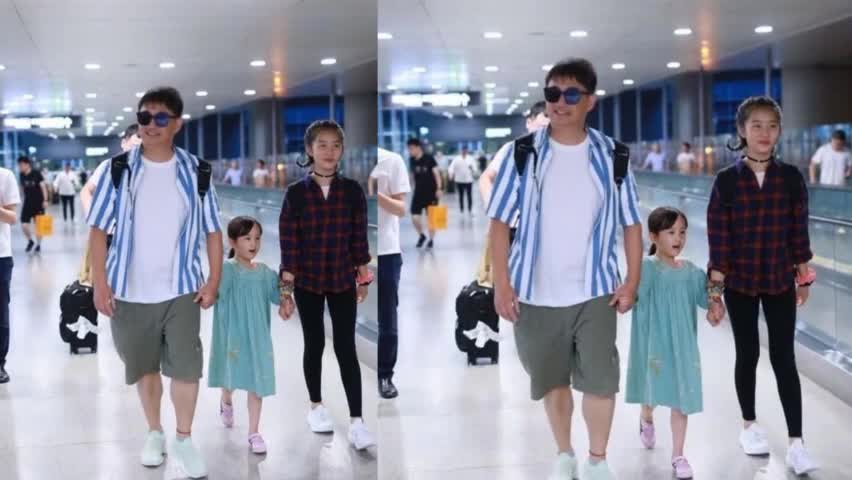 Huang Lei and her daughter appeared at the airport, wearing more light makeup and braids with scorpion tails. They were tall and fashionable.