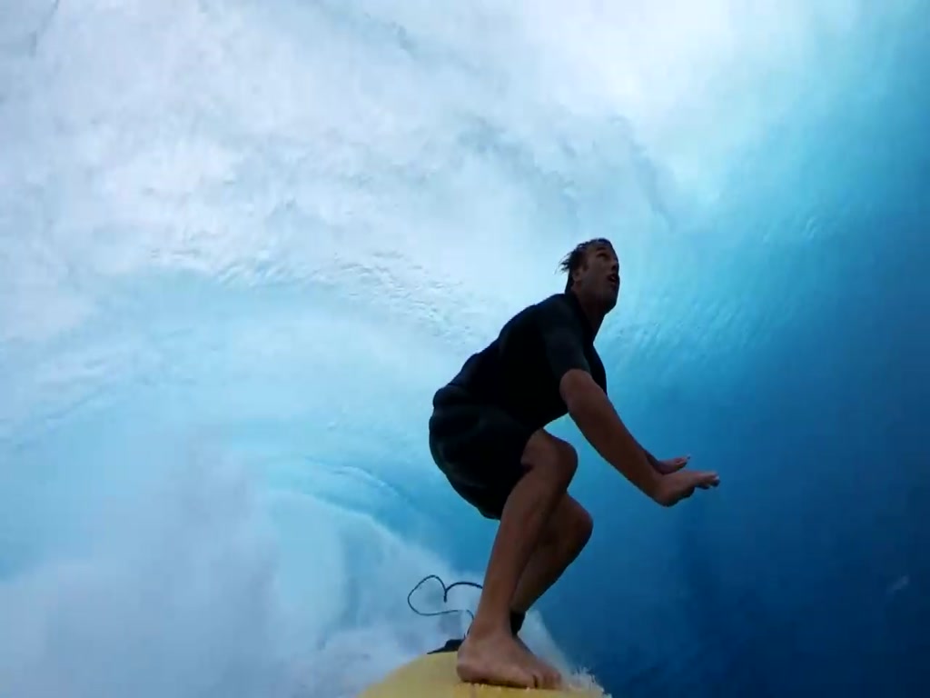 Foreign brothers show you the inside of the big wave. It has a different view.