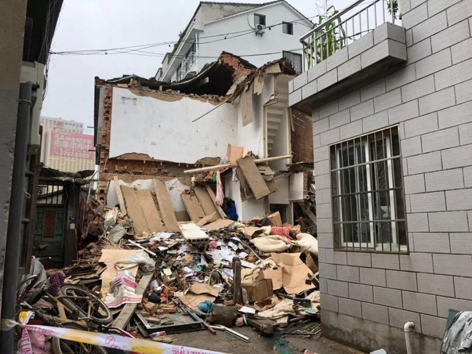 Bang! The explosion in Suzhou Commercial Street caused chaos at the scene