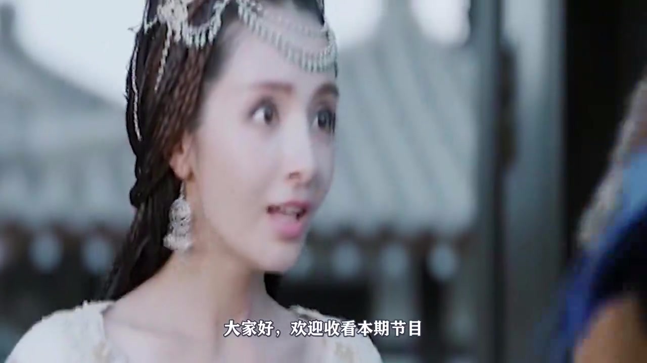 The actress's ancient white headdress, Madina's immortality and refinement, Yan Danchen's most beautiful Chang'e, who is the most classic
