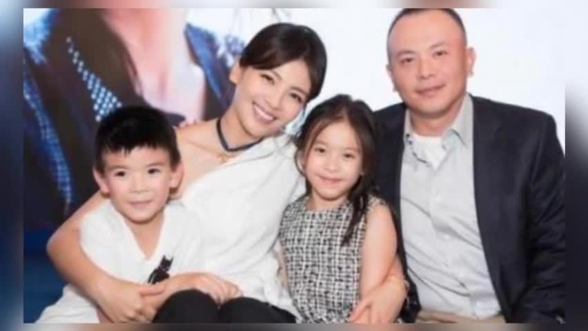 Liu Tao's son grew up in cosmetic style, inherited his mother's beauty, surpassed his sister's face, and was like a mixed blood.