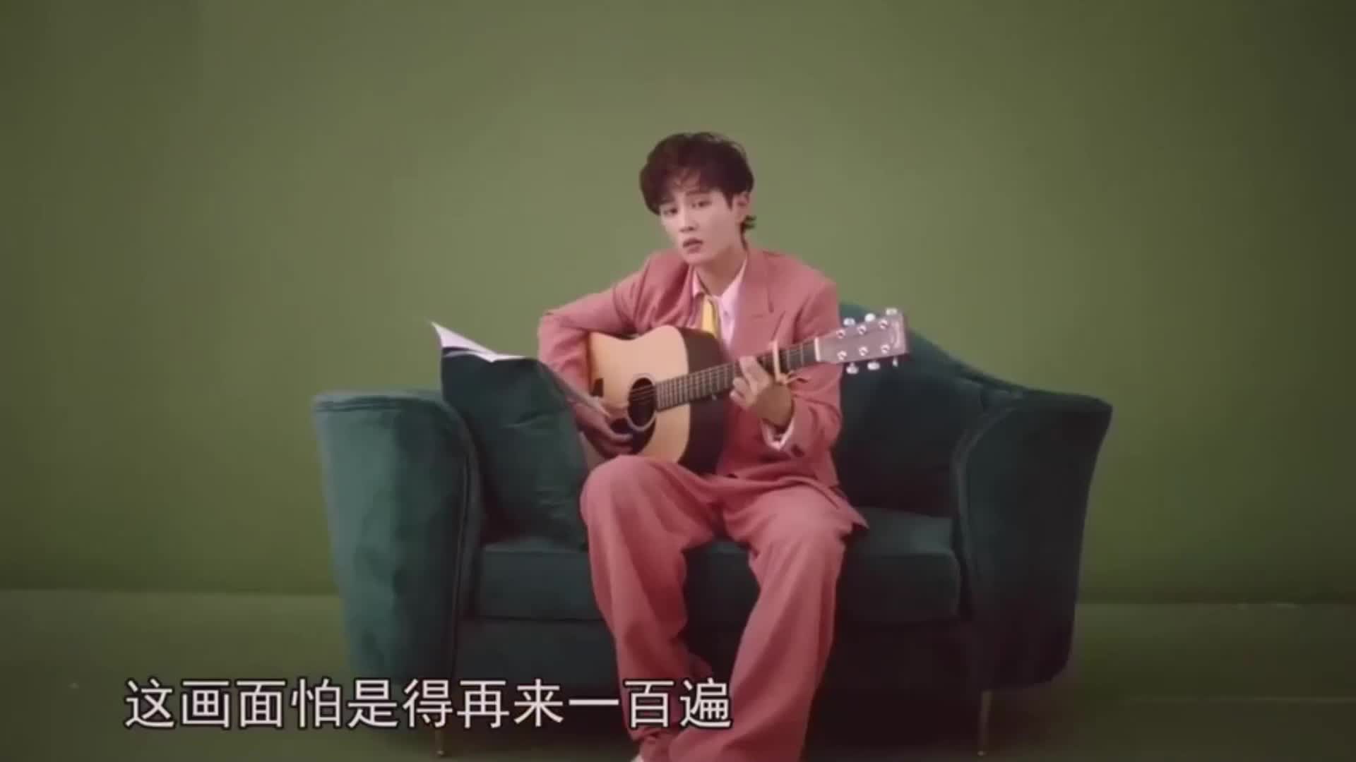 Li Wenhan is fond of singing "Just Once" as a gift on July Eve. It's too warm.