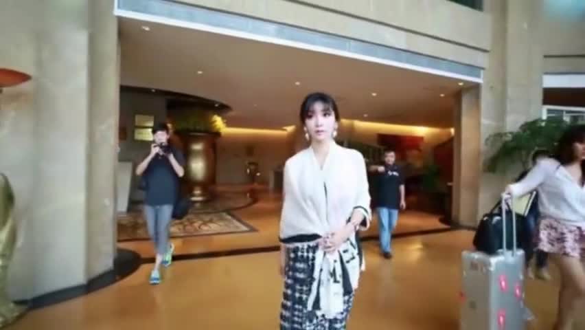 Liu Yan's stature is too glamorous to shoot, his body is very fat in five minutes, and his thighs are thicker than Yan Chengxu's.