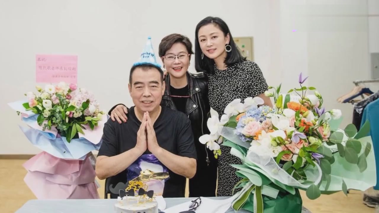 Chen Hong Chen Kaige couple celebrate the birthday,Chen Hongmei,50,has an outstanding temperament