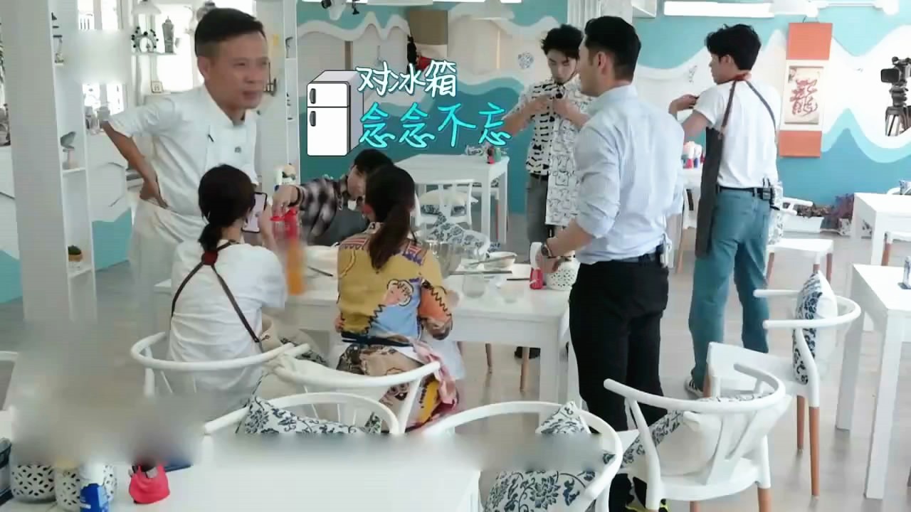 "Chinese Restaurant 3" Huang Xiaoming fulfilled his promise to buy refrigerators for the restaurant after his words and deeds were disputed.