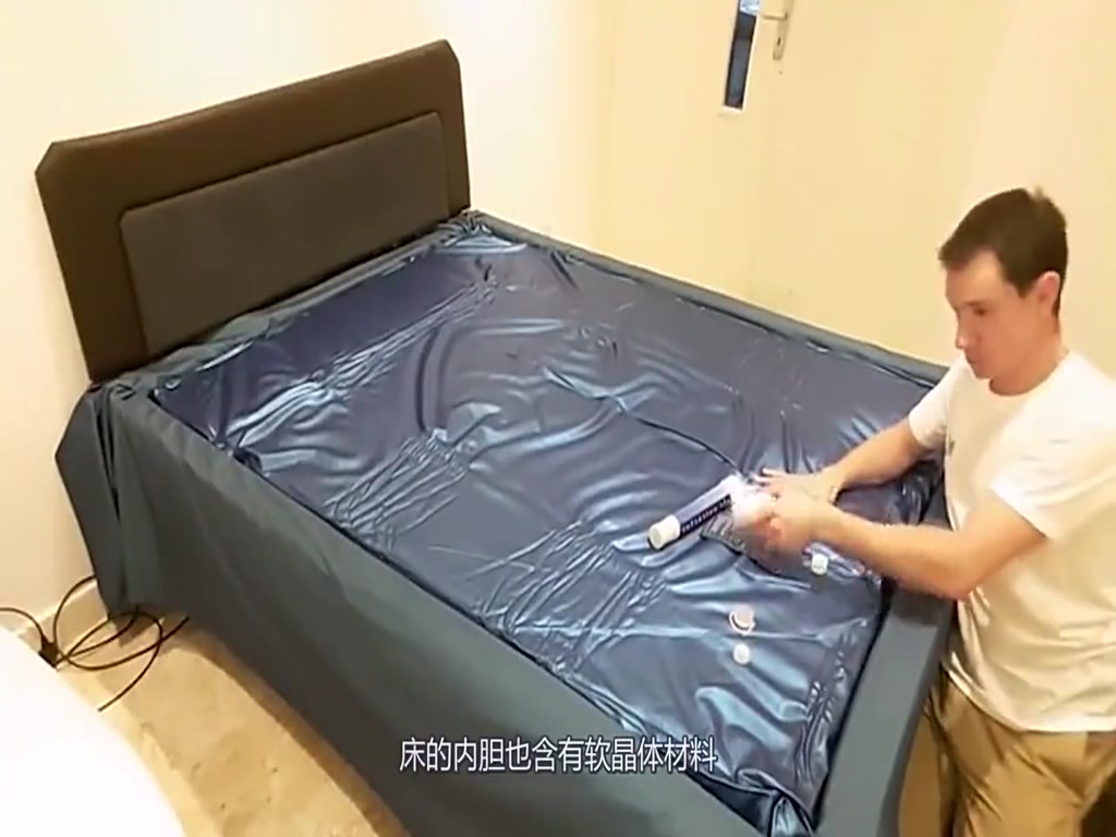 Is the water bed in the hotel really comfortable? Why do couples like it? The hotel manager told the truth.