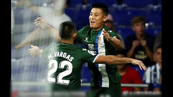 Chinese Wu Lei harvested the first goal of UEFA Europa League.