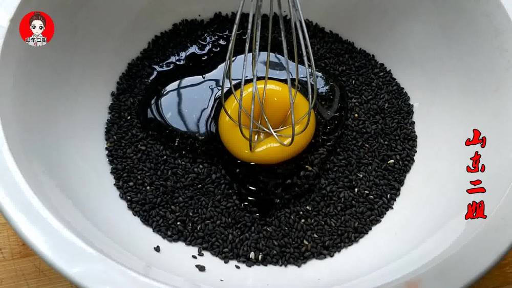 Black sesame with an egg, a few simple steps, incredibly delicious, better than roasted meat, fragrant.