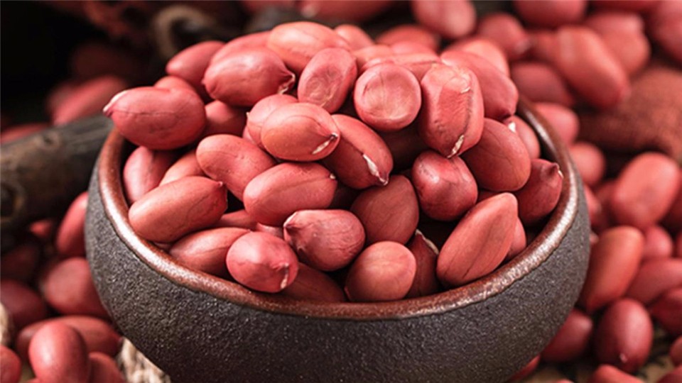 Are all peanuts, white peanuts or red peanuts? Make sure you don't eat too much.