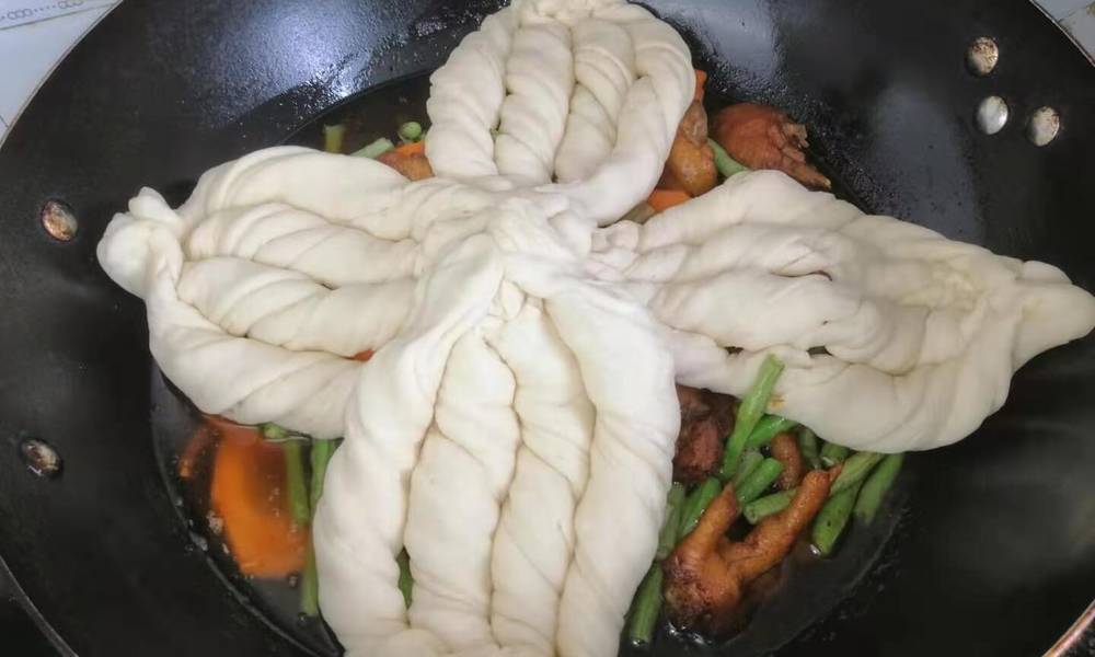 Don't just bake steamed buns with flour. Teach you a new way of making exclusive steamed buns. You don't want to put chopsticks without eating. fragrant