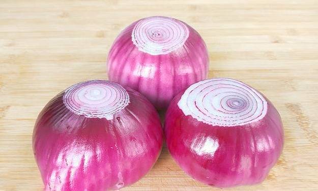 Since onions were known about this practice, my family eats them four times a week and grabs all the onions at the table every time.