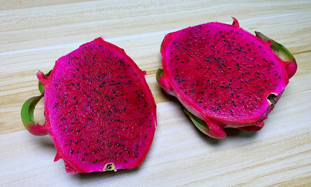 Recently, the way to eat pitaya fruit is very popular. It's easy to do. It's delicious and addictive.
