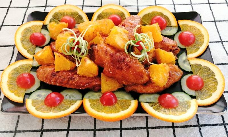 Five-star chef formula, with fruit to match chicken wings, this is the best way I have eaten.