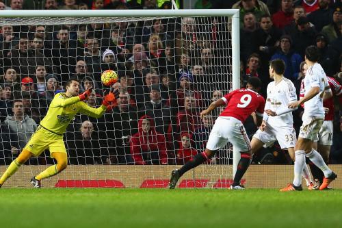 Premier League - Marshall breakthrough,Marshall scored and Manchester United drew 1-1 with Wolf Team