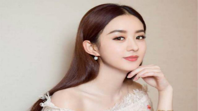 Zhao Liying was once spotted by wealthy businessmen for her good looks. Yang Ying was on the list. Is there another one?