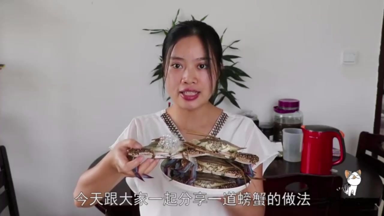 Do not steamed crabs directly, teach you a more fragrant and tastier way, crabs add salt salty delicious taste.