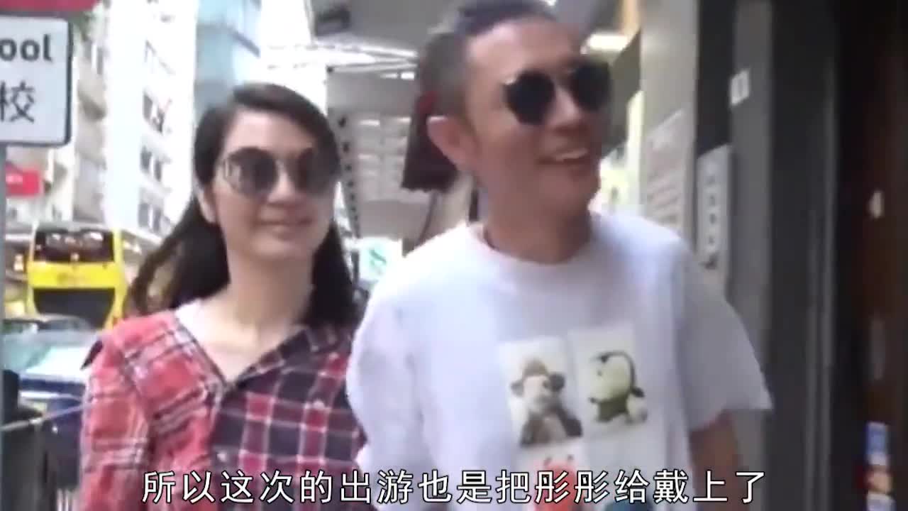 Hong Xin Suyan and Zhang Danfeng's family travel, wearing couple glasses, full of love!