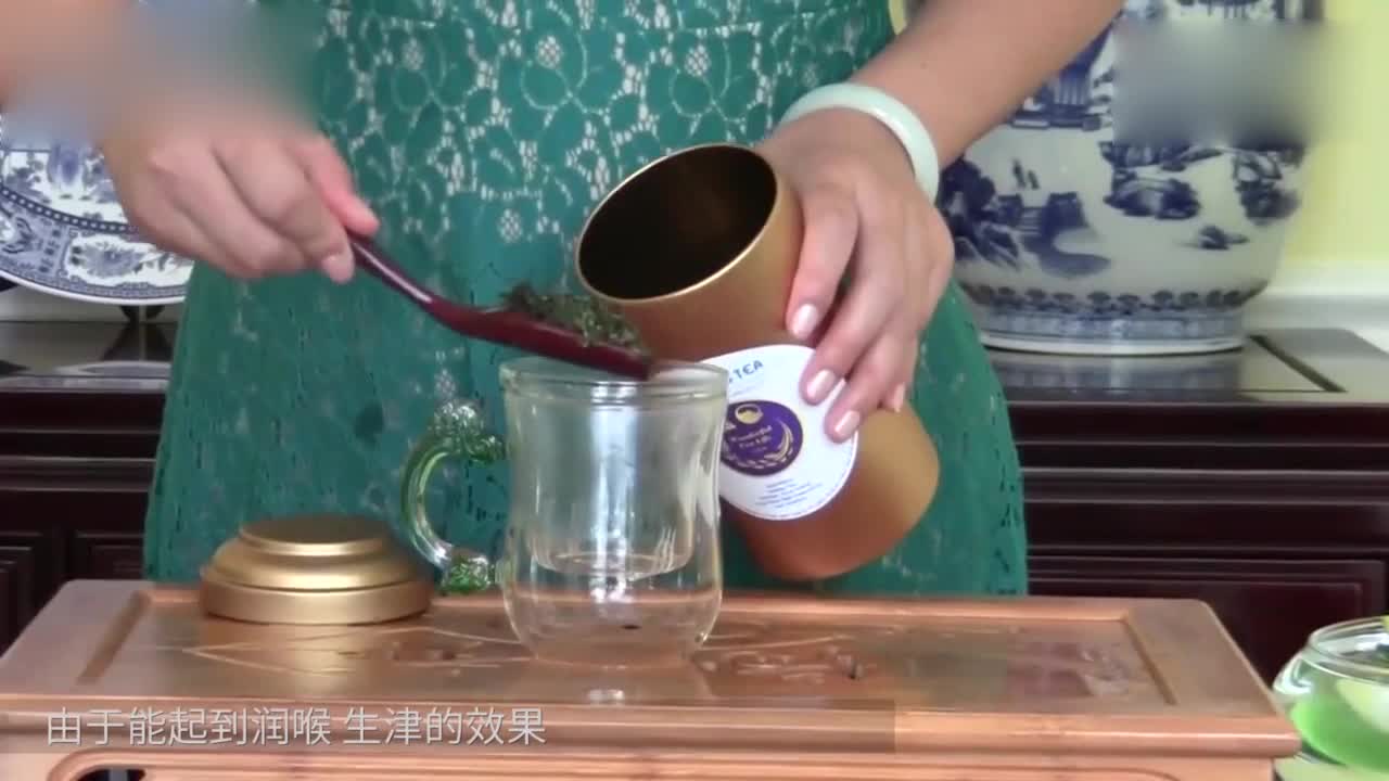Why do you drink more jasmine tea in autumn?