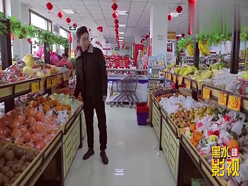 Boy supermarket for New Year's goods, as long as one or two pork, the owner's wife is speechless