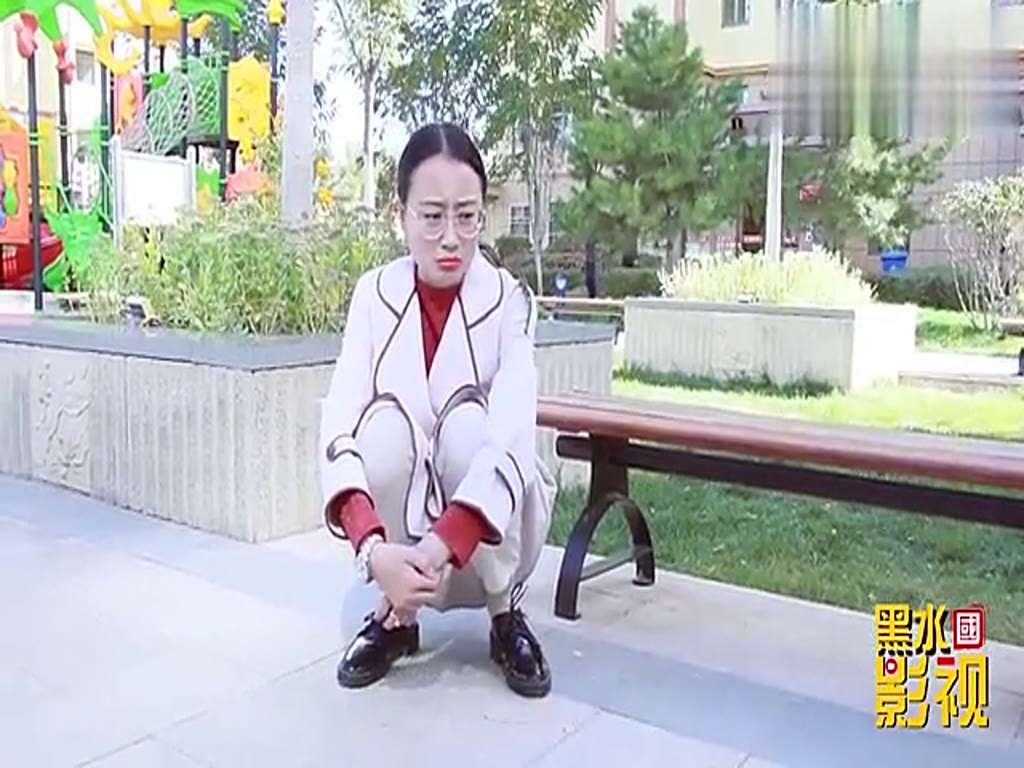Migrant workers'children can't afford to see a doctor in hospital. The unknown beauty gave them 5000 yuan. The reason behind is really warm.