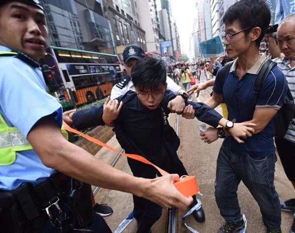 The leader of Chaotic Harbour Joshua Wong was arrested by the police