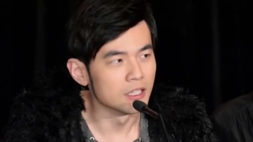 Jay Chou's official Xuan Xin Song was released in the last 18 days, and his bust photo was completely tanned.