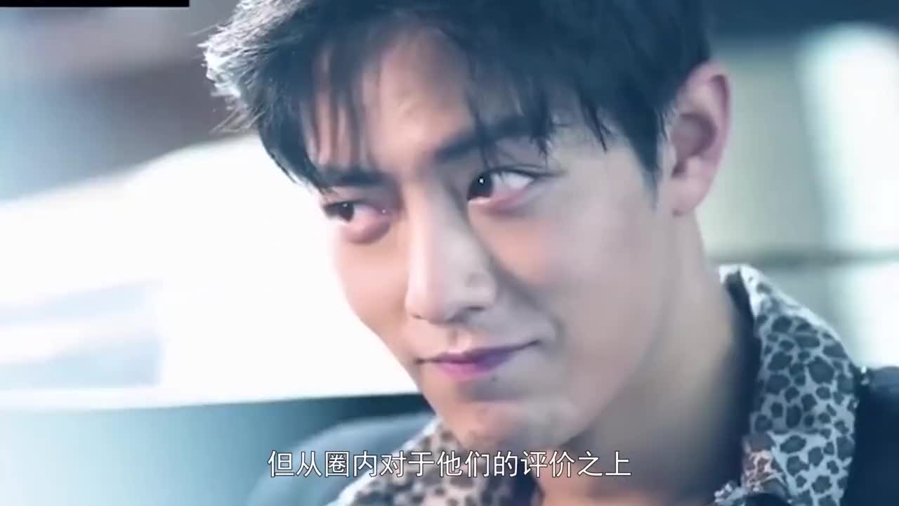 Xiao Zhan embraced the actors and actresses in totally different movements. The position of the hand is grabbed!