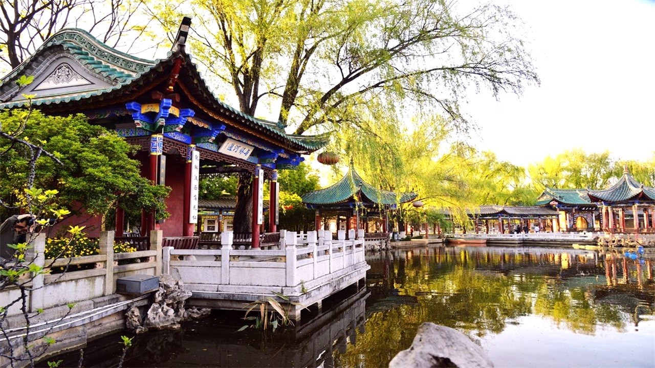 Five scenic spots worth visiting in Kunming are picturesque. Do you know where they are?