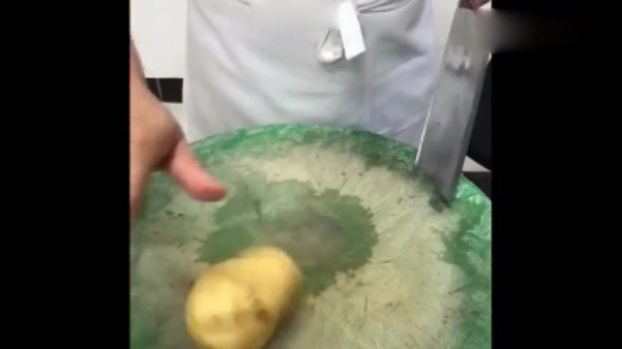 I was stunned by the fact that potatoes can be cut into this way and put into the water. Netizens are really open-minded.