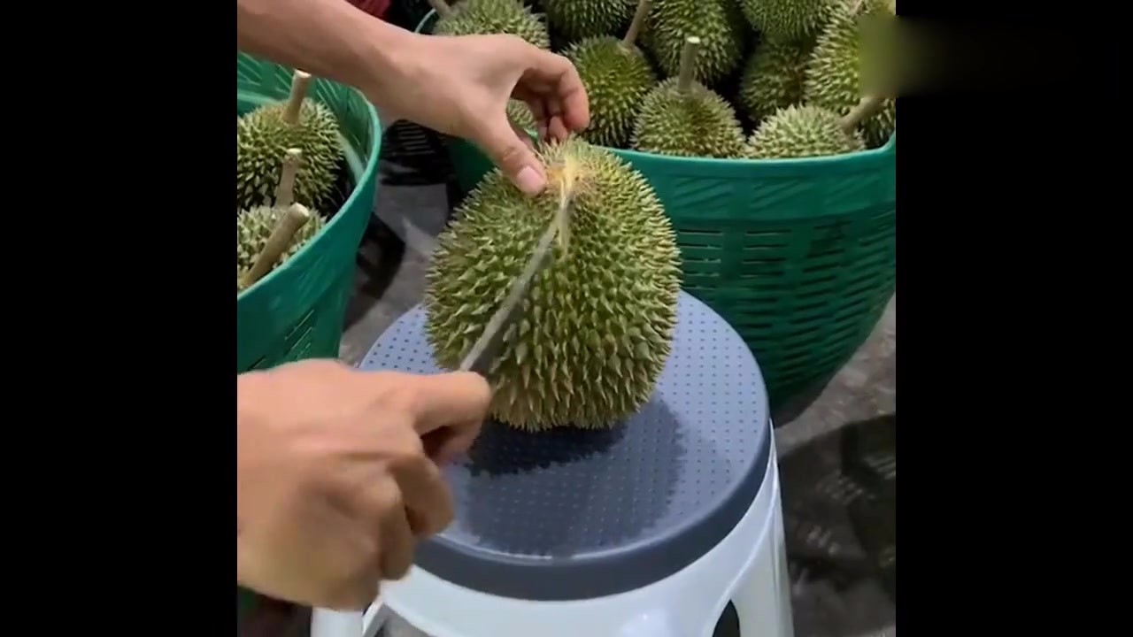 Teacher taught you to cut durian, you must see the last, or you will regret for a lifetime.