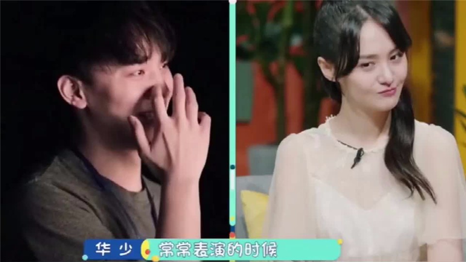 Zheng Shuang's boyfriend drove him out in a civilian car. Compared with Zhang Han's millionaire car, his license plate is too beautiful.