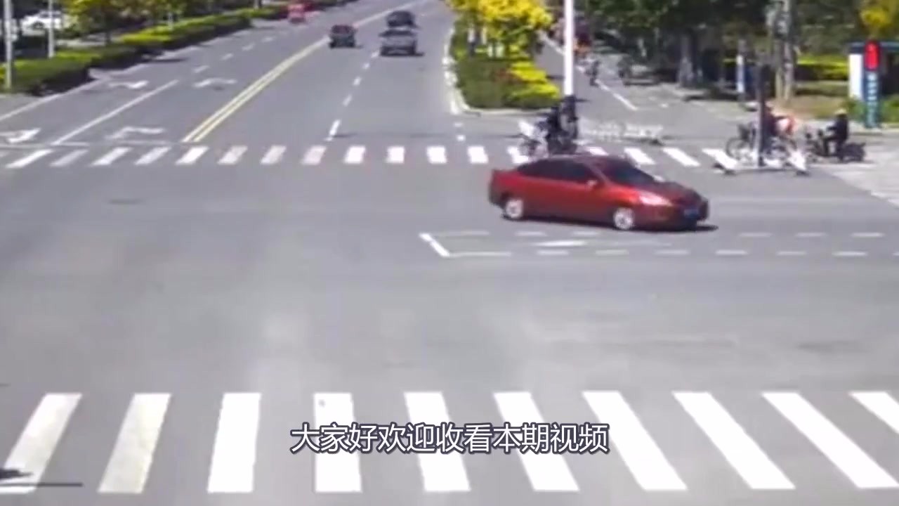 A dragon wagging the tail of a truck saved two lives directly. Netizens are the king.