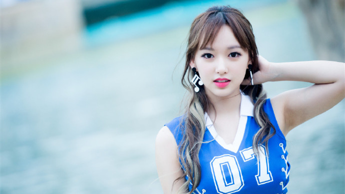 Cheng Xiao's "certificate photo" exposed, like a changed person, netizens: completely unrecognizable