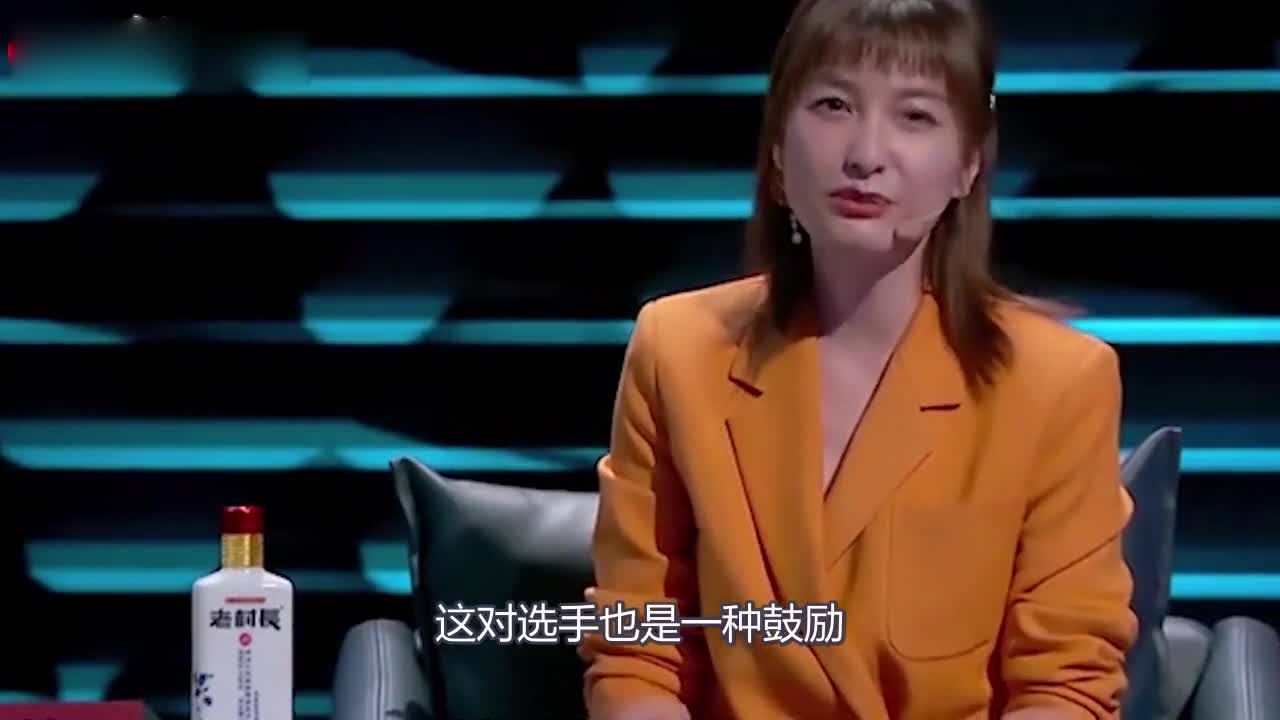 It's funny. Wu Xin said that her mother let her wear purple trousers during the college entrance examination. The reason made netizens laugh.