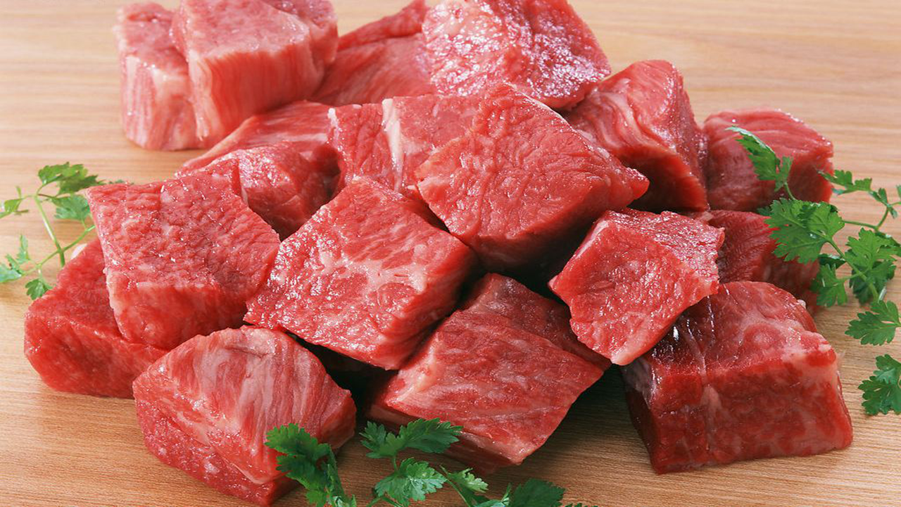 When eating beef, don't eat with it. Be careful to affect the absorption of intestines and stomach. Don't eat without eating.